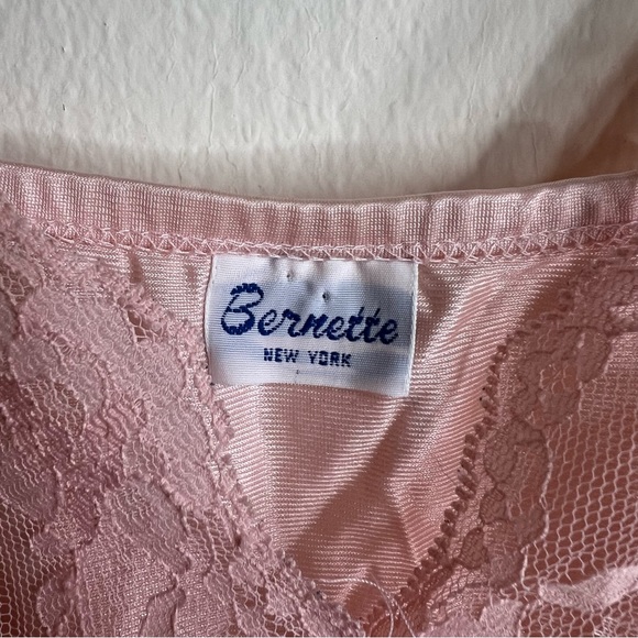 Vintage 60s Bernette New York Pink Lace Skater Chemise - Picture 6 of 6
